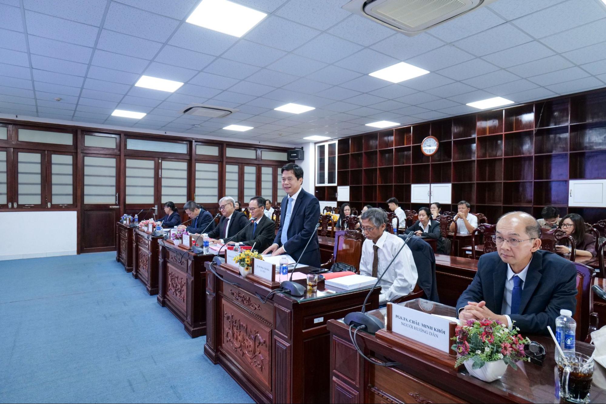 Hội đồng góp ý