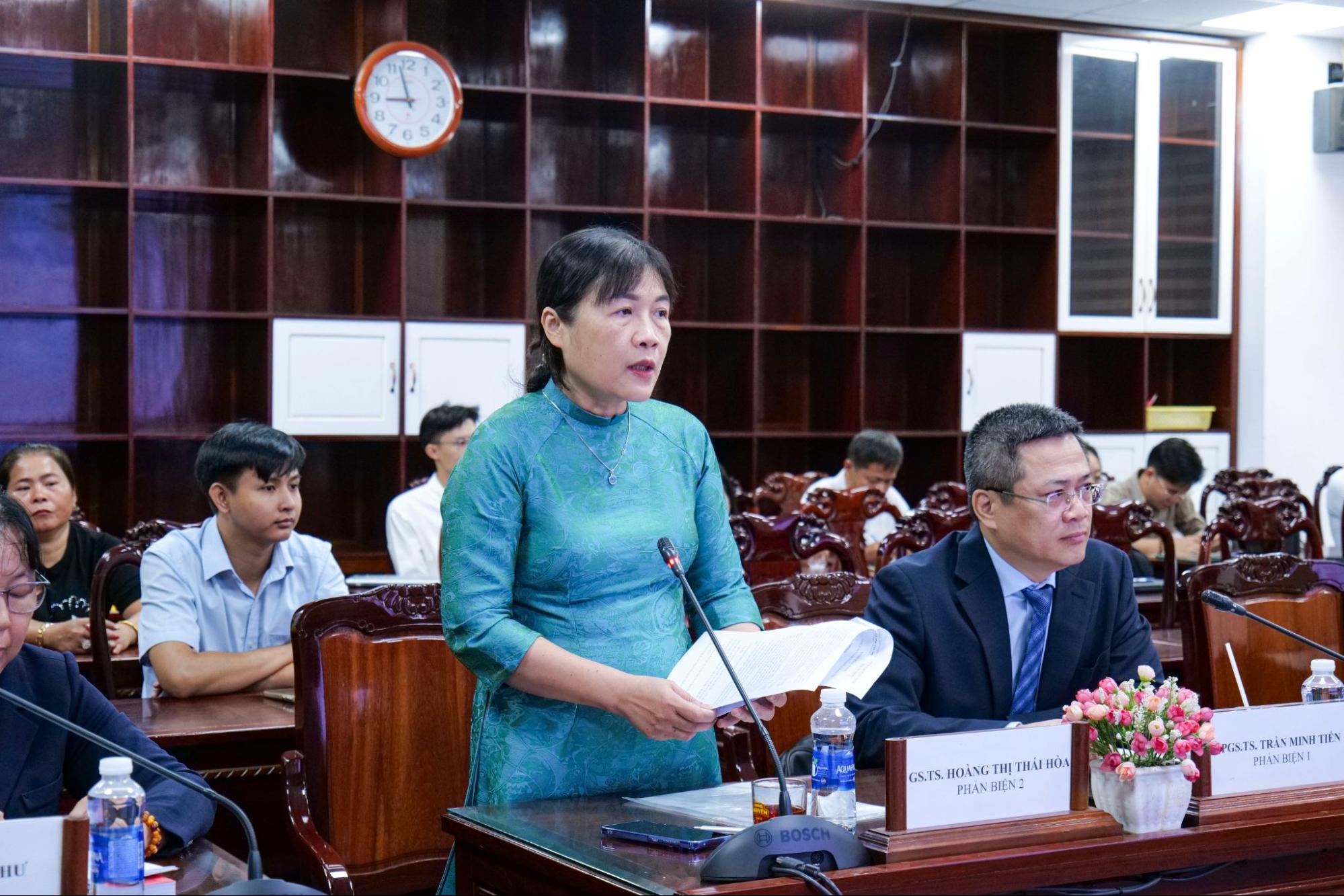 Hội đồng góp ý