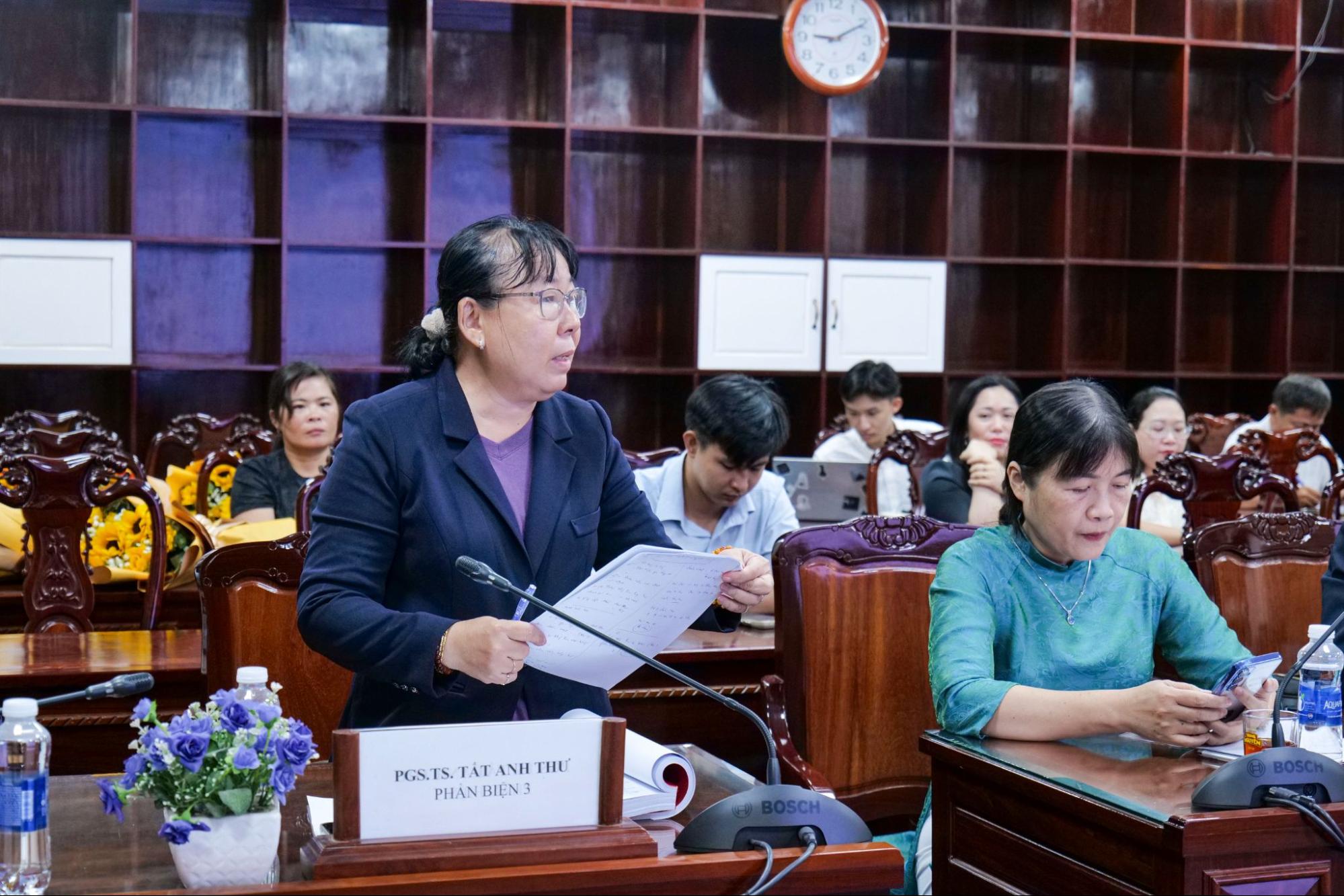 Hội đồng góp ý
