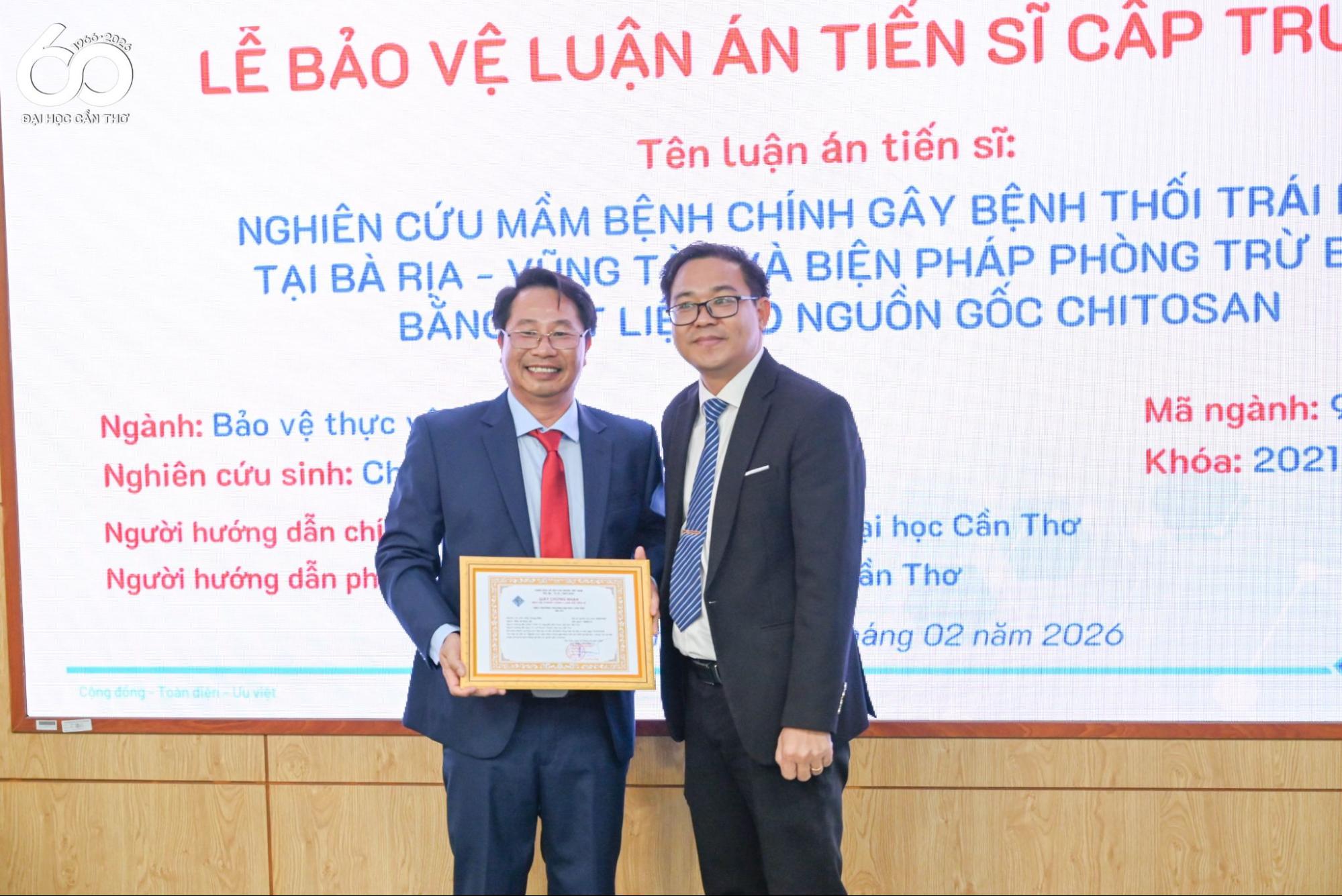 Hình ảnh buổi bảo vệ