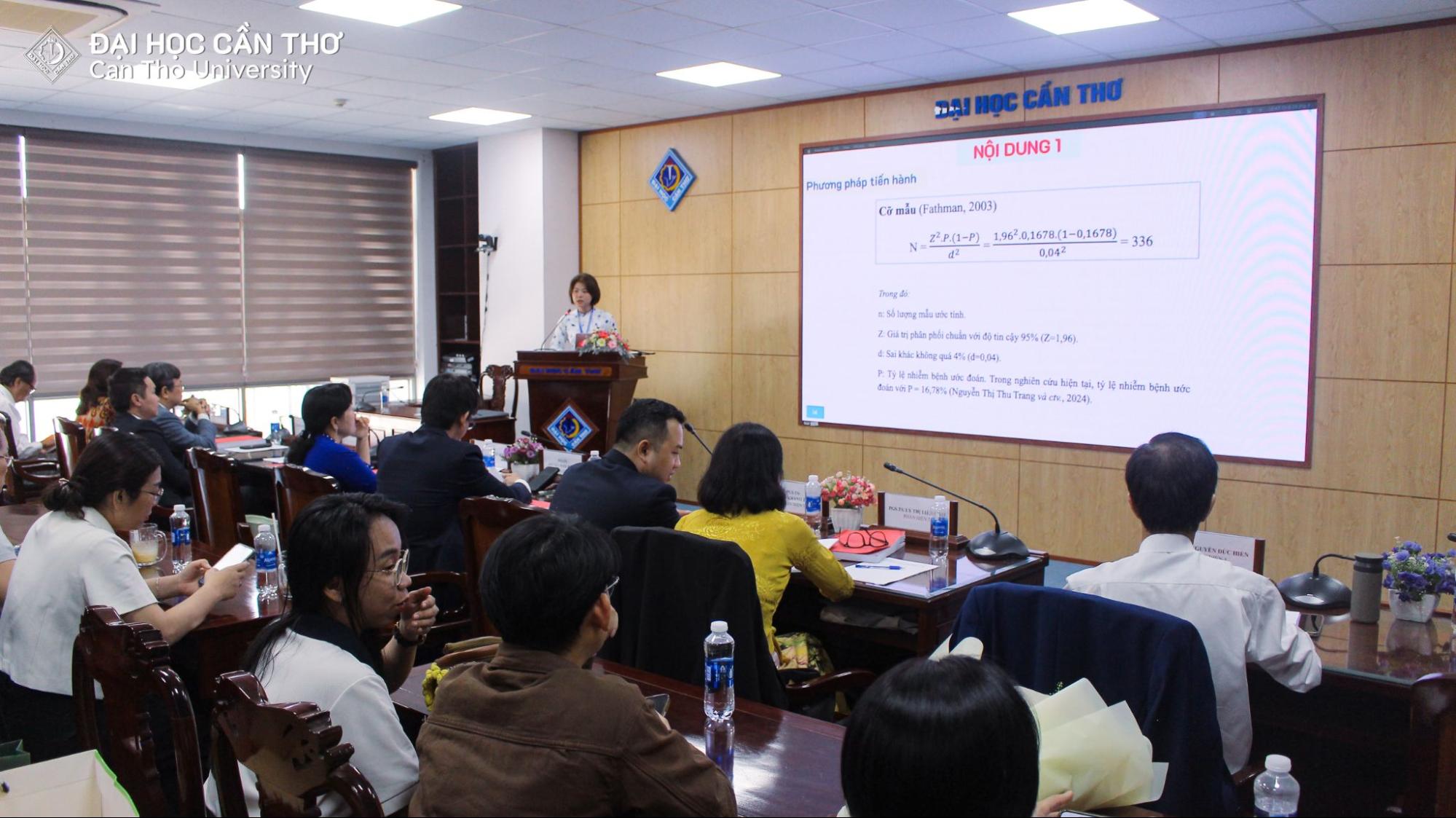 NCS trình bày luận án