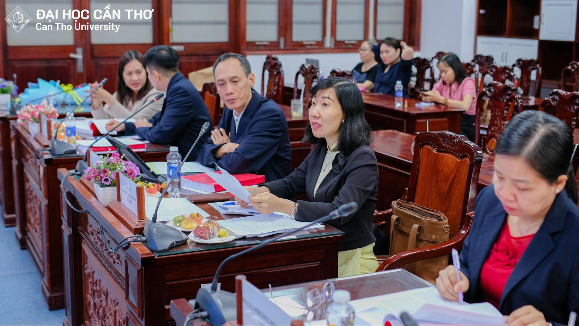 Hội đồng góp ý