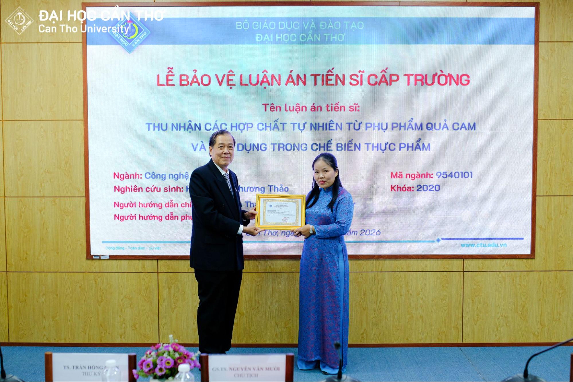 Hình ảnh buổi bảo vệ
