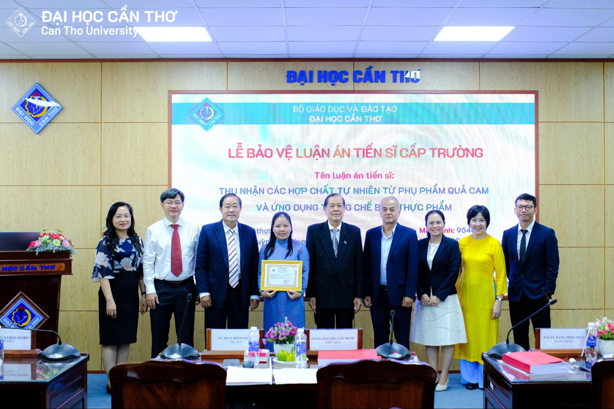 Hình ảnh buổi bảo vệ