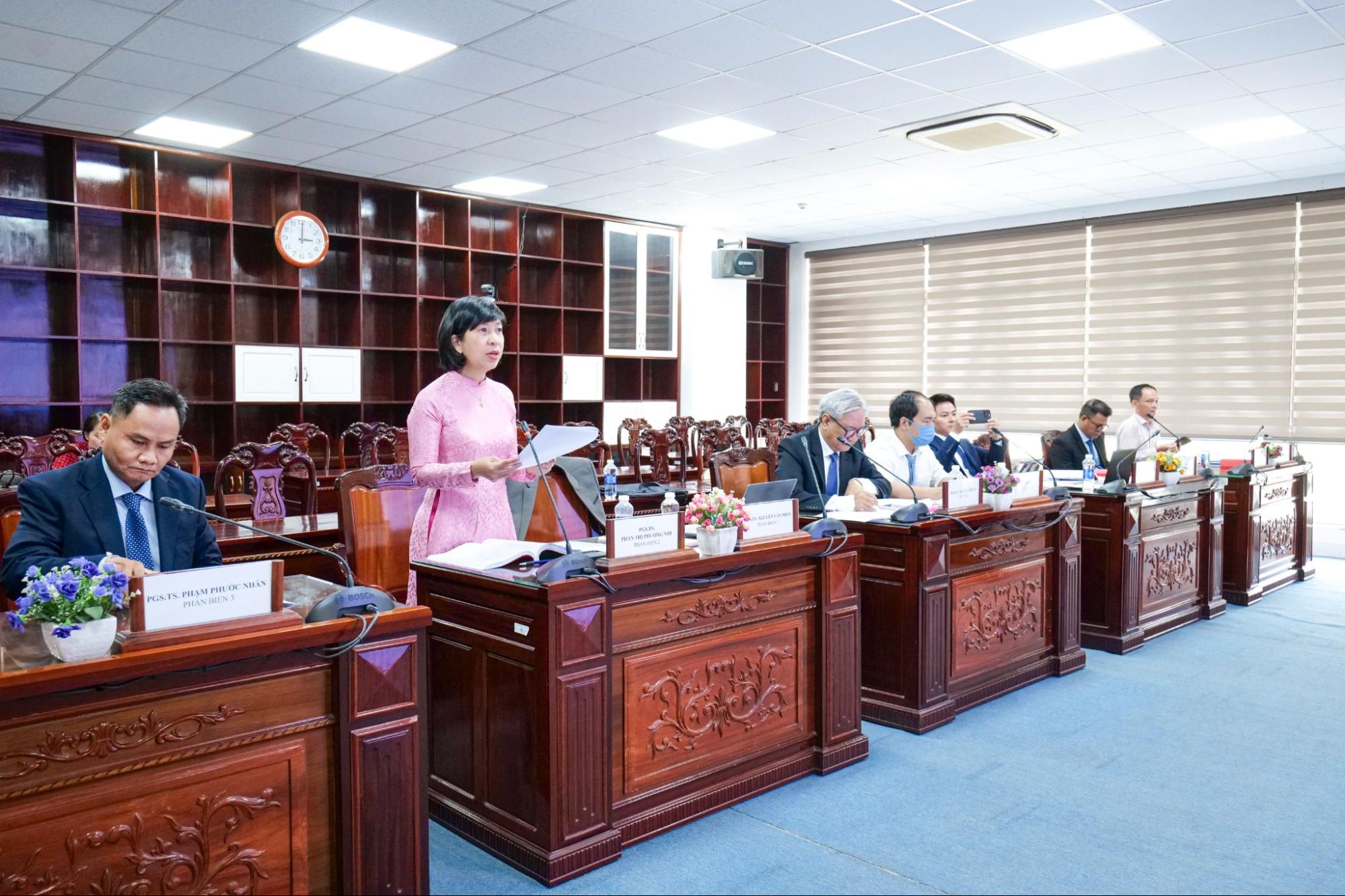 Hội đồng góp ý