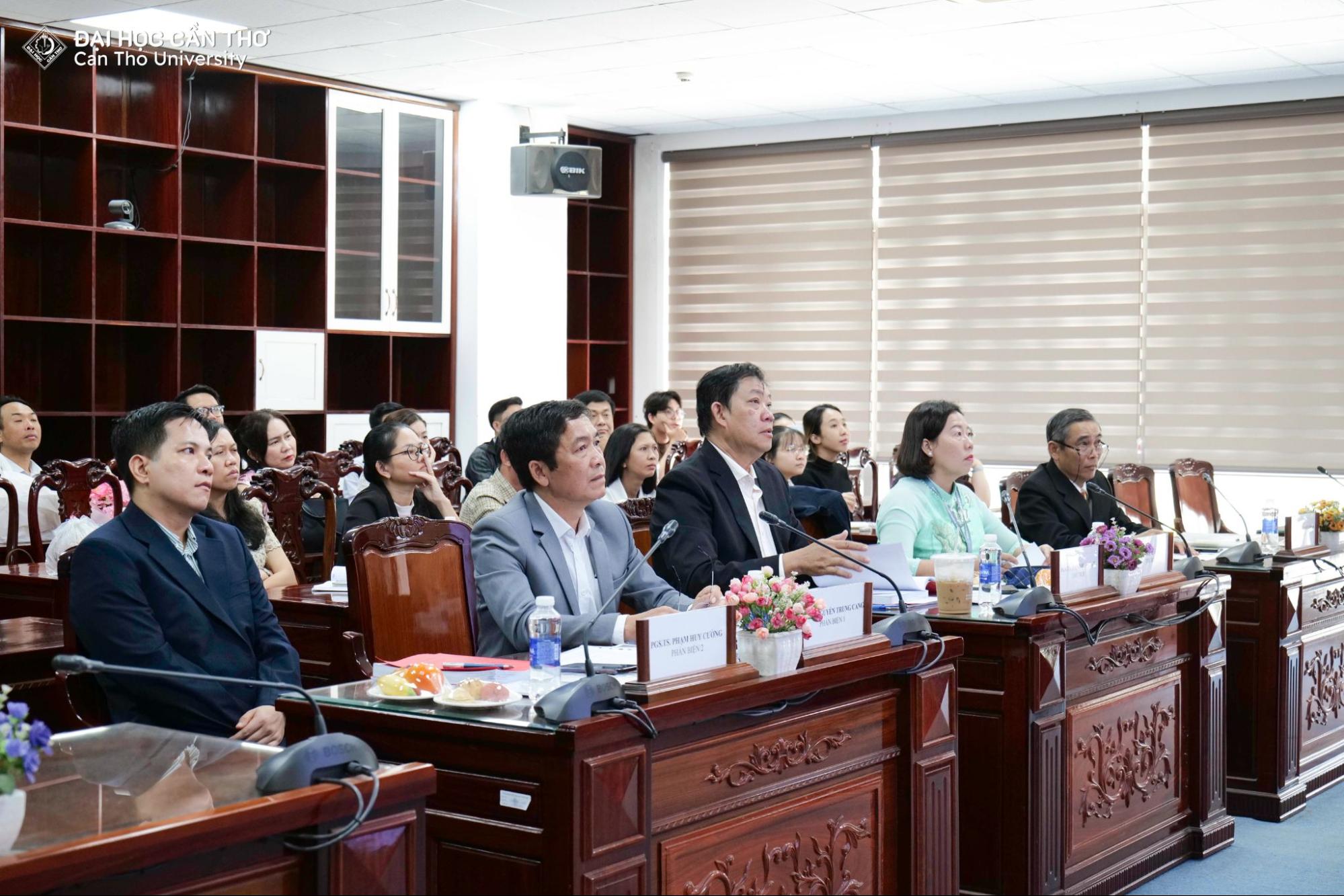 Hội đồng góp ý