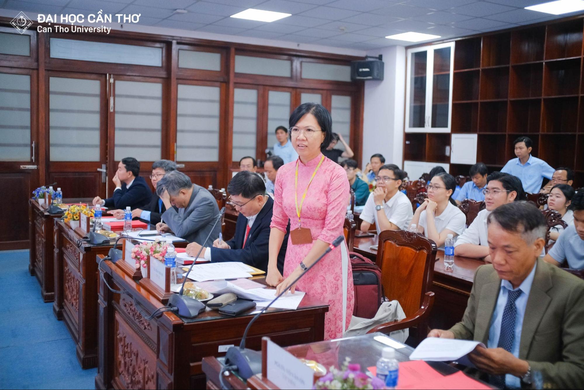 Hội đồng góp ý