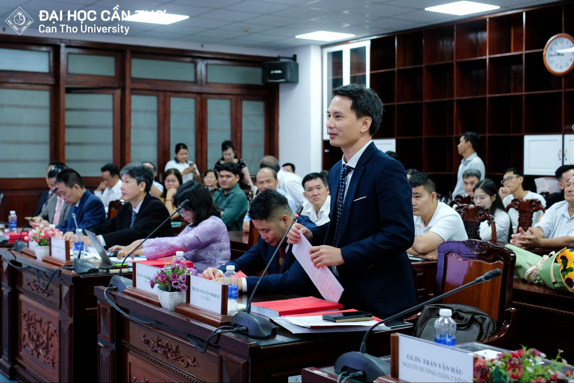 Hội đồng góp ý