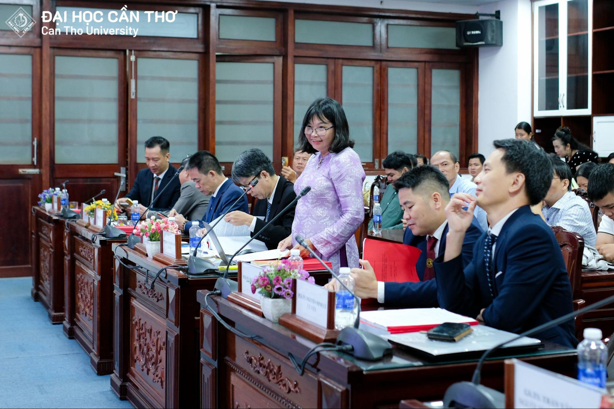 Hội đồng góp ý