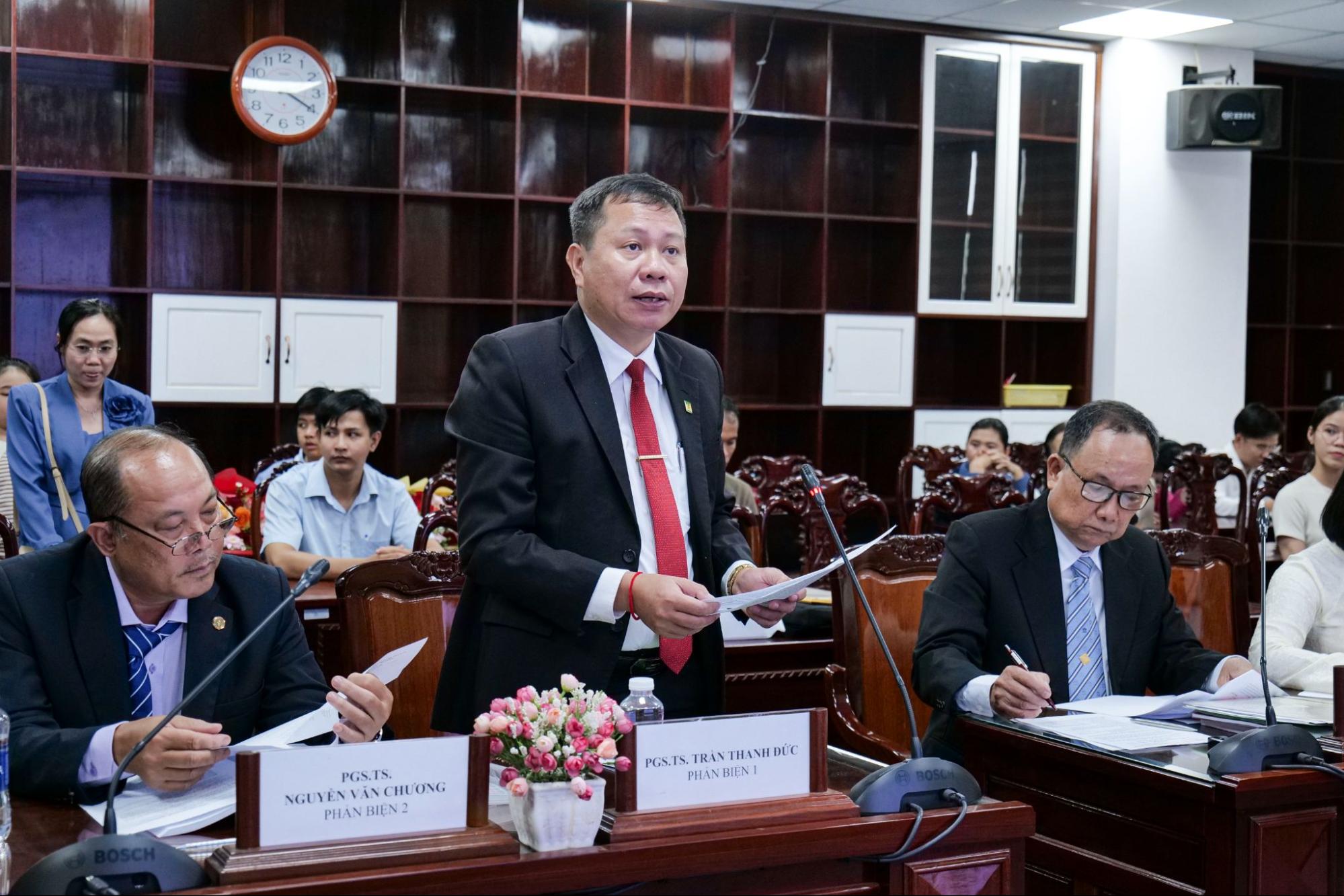 Hội đồng góp ý