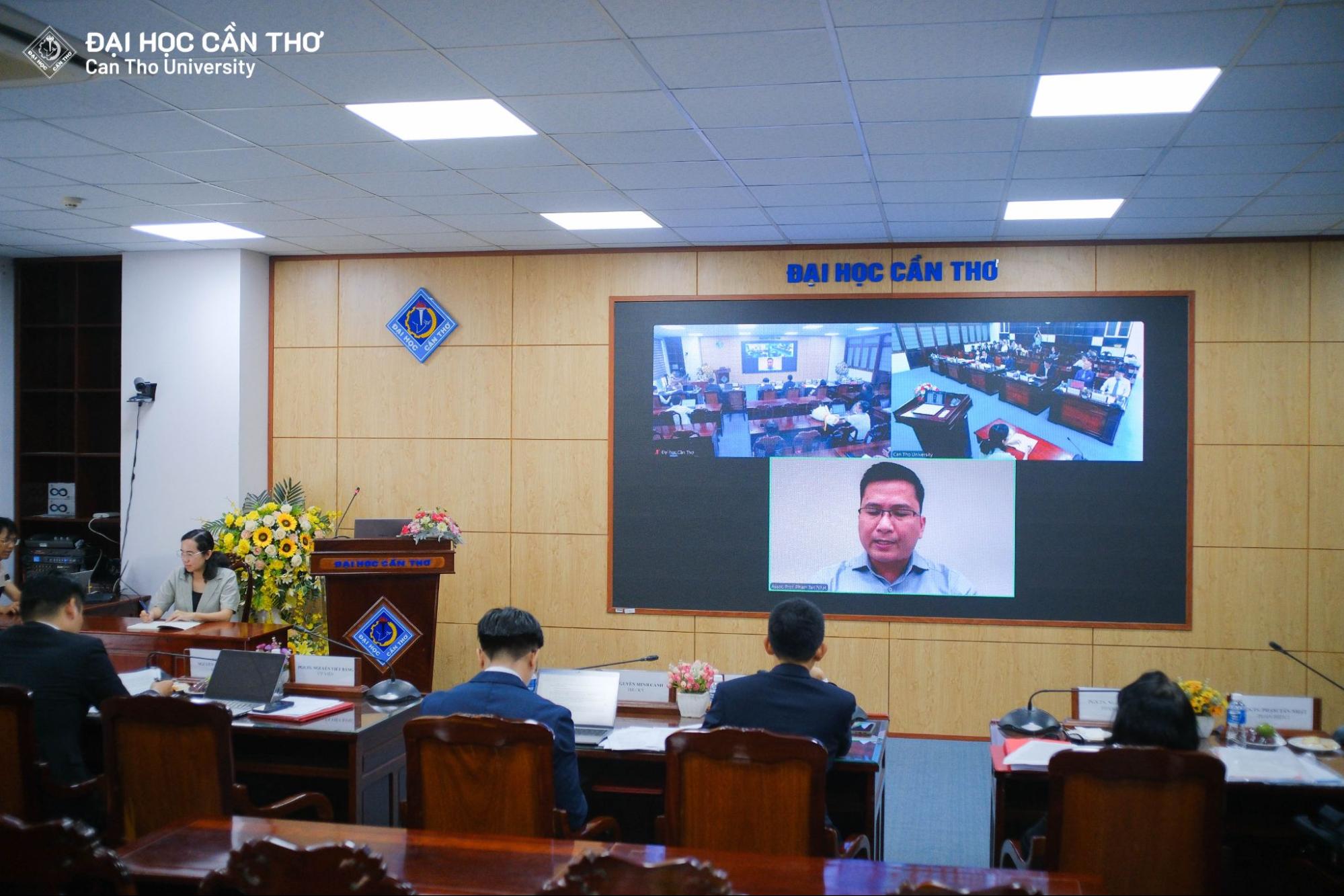 Hội đồng đánh giá