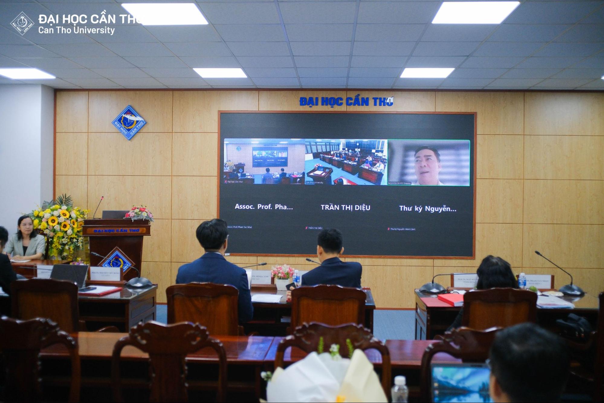 Hội đồng đánh giá