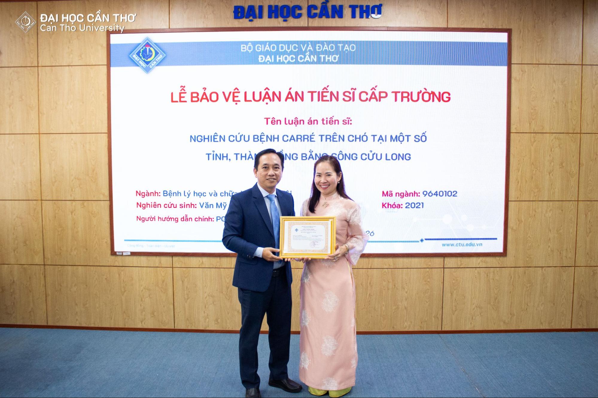 Hình ảnh buổi bảo vệ