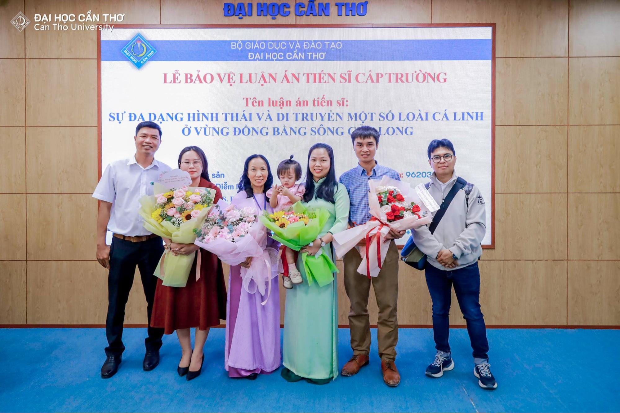 Hình ảnh buổi bảo vệ